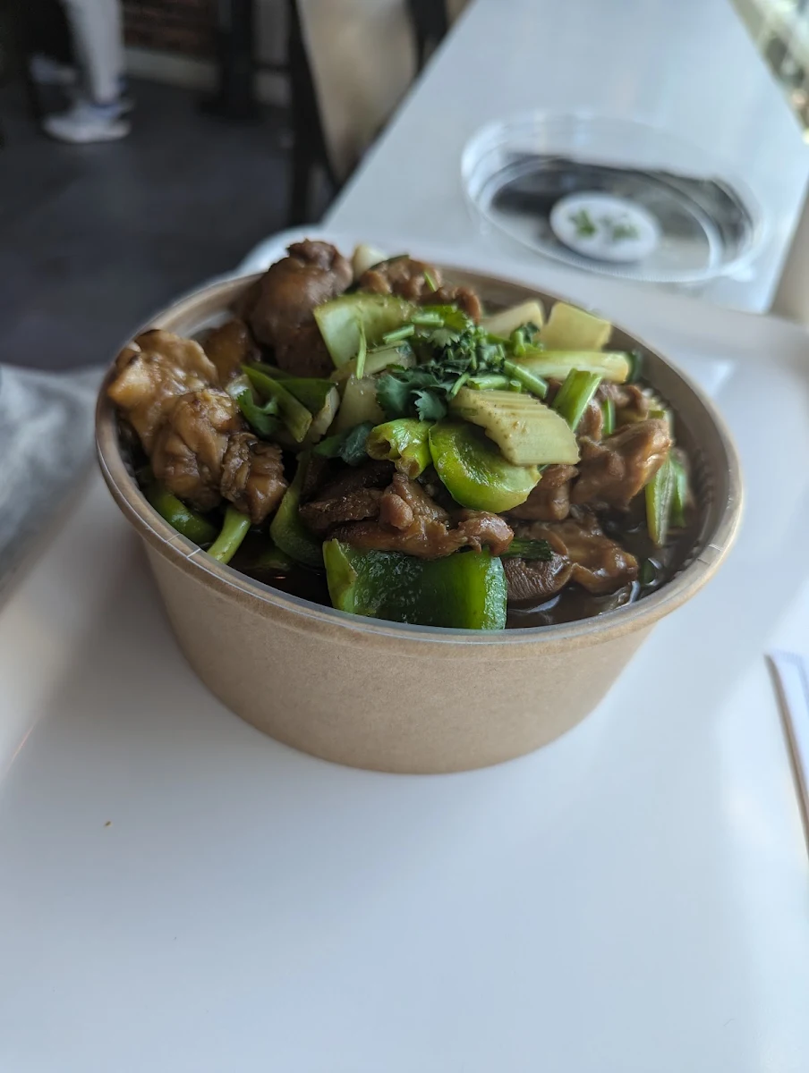 Ttop Chicken Bento 花雕雞便當